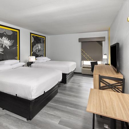 فندق Super 8 By Wyndham Alexandria La المظهر الخارجي الصورة